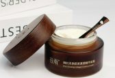 抗老紧致护肤品成分怎么选？2026抗老核心成分盘点+产品汇总