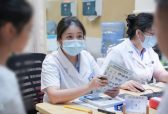 8岁男童视力仅0.3，散瞳后却远视储备充足？东莞爱尔眼科刘悦医生：这种“假近视”极易误诊