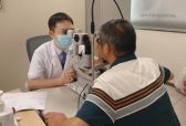 七旬老人患代谢性白内障几近失明，南昌爱尔眼科专家刘学群巧手“拨云见日”
