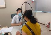 眼压爆表60.3mmHg！乐平六旬阿姨险失明，南昌爱尔刘学群争分夺秒抢回光明